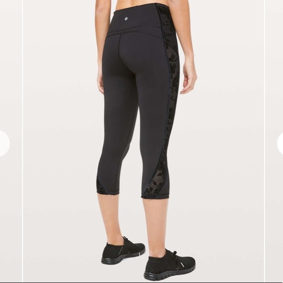 Lululemon Wunder Under Crop High-Rise *Flocked 21” - Picture 2 of 6